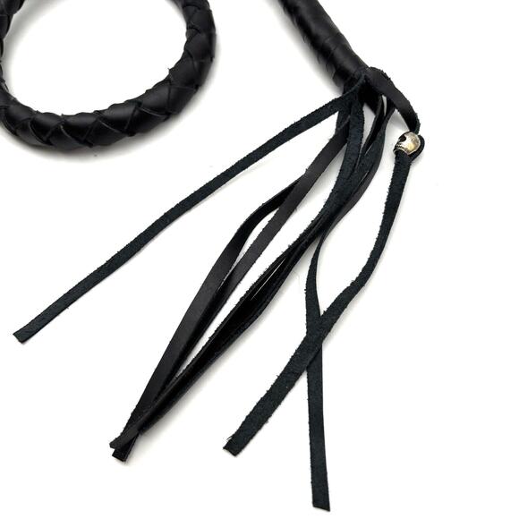NEW Dream Apparel Black Braided Leather Silver Skull Tassel Get Back Whip 42" - Picture 10 of 11